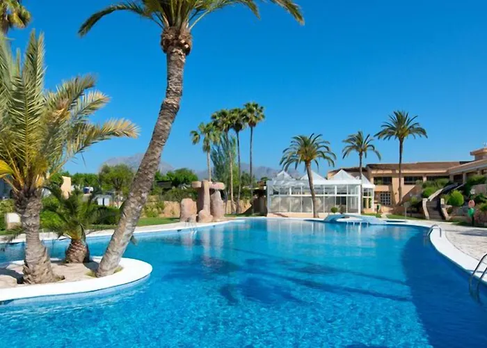 Villasol & Hotel 2*